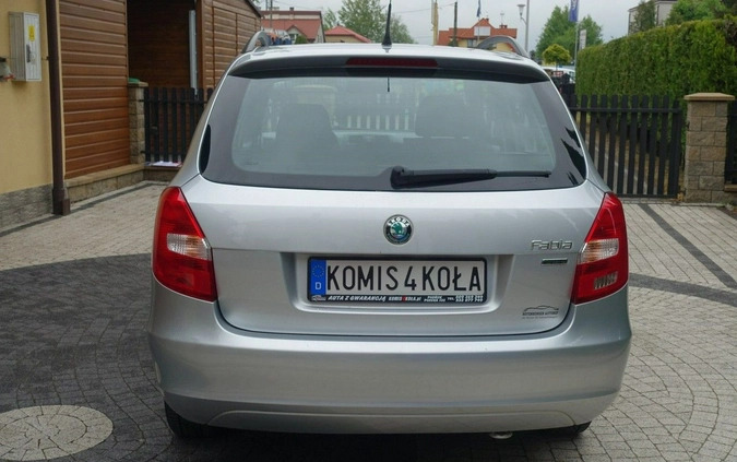 Skoda Fabia cena 18900 przebieg: 142000, rok produkcji 2012 z Tyczyn małe 172